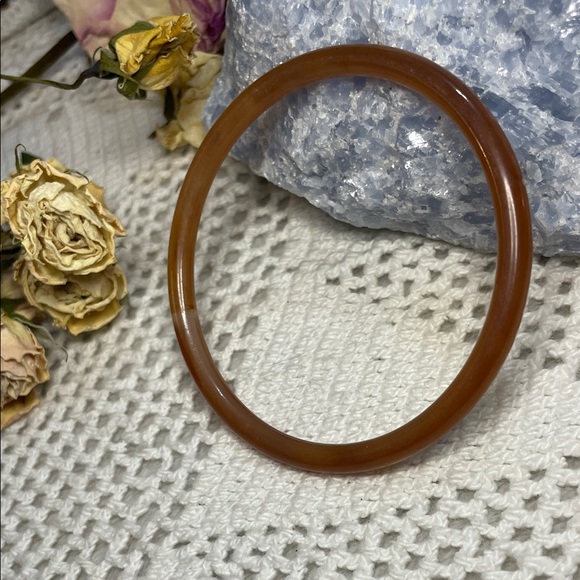 Vintage Elegant Brown Bakelite Bangle Bracelet - Picture 1 of 4